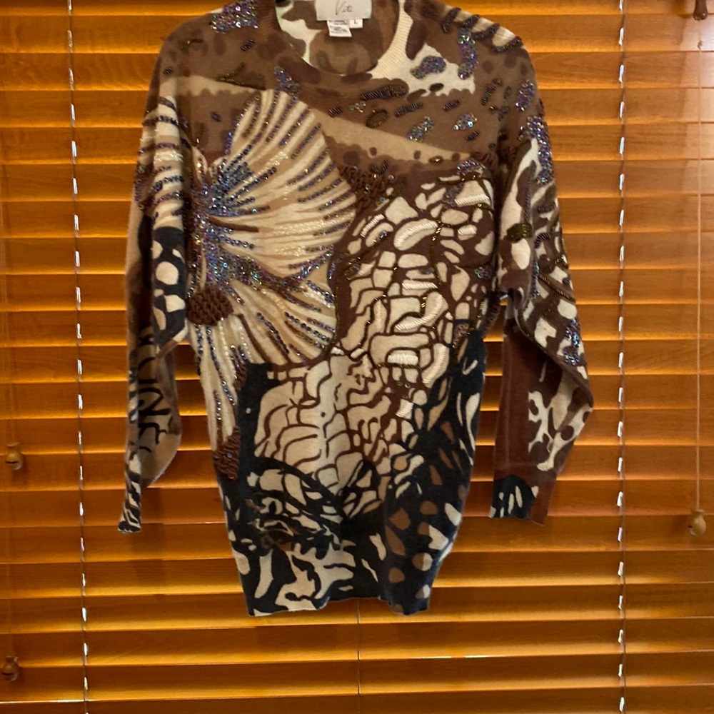 Viti Lamb Wool & Angora Tambour Beading design sweater Large Gently loved (OL)